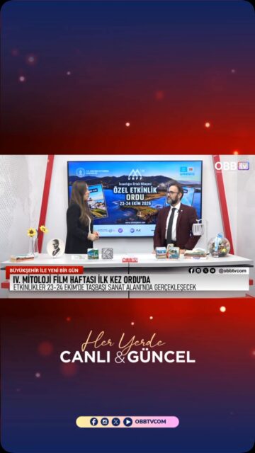 IV. Uluslararası Mitoloji Film Festivali Ordu Etabı Düzenleme Kurulu Başkanı Prof. Dr. Mehmet Yılmaz, OBB TV’ye konuk olarak festivalin içeriği, etkinlik programı ve kültür-sanat dünyasına katkıları hakkında değerlendirmelerde bulundu.

📅 23 EKİM CUMA | Festivalin ilk gününde Anadolu’nun Derinlikleri: Eğil, Alkarısı ve Filos belgesel ve film gösterimleri gerçekleştirilecek. Gösterimlerin ardından yönetmenler M. Mustafa Koç, İlyas Soner Yıldırım ve Orhan Tekeoğlu, izleyicilerle bir araya gelerek eserlerinin hikâyelerini paylaşacak.

🏛️ Akademik söyleşilerde Prof. Dr. Zuhal Akmeşe, “Sinema ve Mitoloji”; Doç. Dr. Mustafa Eren ise “Ordu Efsaneleri” başlıklı sunumlarıyla mitolojinin sinemaya ve yerel kültüre yansımalarını ele alacak.

📅 24 EKİM CUMARTESİ | Açılış töreninin ardından Festival Kurucu Direktörü Gülşah Elikbank ve Ordu Etabı Düzenleme Kurulu Başkanı Prof. Dr. Mehmet Yılmaz, mitoloji ve sinemanın ortak yolculuğunu anlatacak. Festivalde dereceye giren Firavun, Mori ve Galaksinin Tezenesi izleyiciyle buluşacak. Festival Sanat Yönetmeni Gökmen Küçüktaşdemir’in katılımıyla gerçekleştirilecek jüri söyleşisinde film festivallerinin değerlendirme süreçleri konuşulacak.

Prof. Dr. Süleyman Yücel Şenyurt, Kurul Kalesi’nde gün yüzüne çıkarılan Kibele ve Dionysos ritüellerini; Dr. Bilge Tüzel Ergin ise mitolojiden sinemaya kültürel mirasın evrensel dilini anlatacak.

Mitolojik tadım etkinliğinde katılımcılar, antik mutfaktan günümüze uzanan özel lezzetlerle tanışacak. Şükran Günaydın’ın hazırladığı geleneksel koptai (siyah kek) ve yöresel ikramlar sanatseverlere sunulacak.

Lezzet Aşkına filminin gösteriminin ardından yönetmen Prof. Dr. Ceyhan Kandemir ve yapımcı Dr. Cansu Özdenak, sinema ve sanat üzerine izleyicilerle söyleşi gerçekleştirecek.

Festival, Prof. Dr. Ayna Apaydın ve Doç. Dr. Bahar Sarıboğa Akça’nın performanslarıyla gerçekleştirilecek özel bir mitolojik konserle sona erecek.