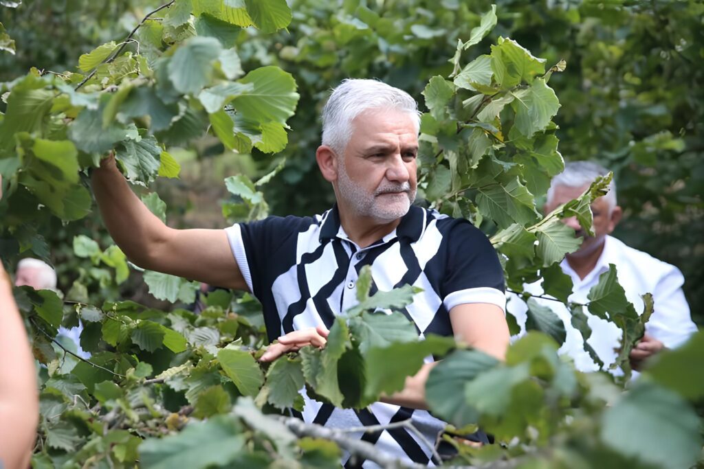 ATAKAN AKÇA'DAN KAHVERENGİ KOKARCA UYARISI!