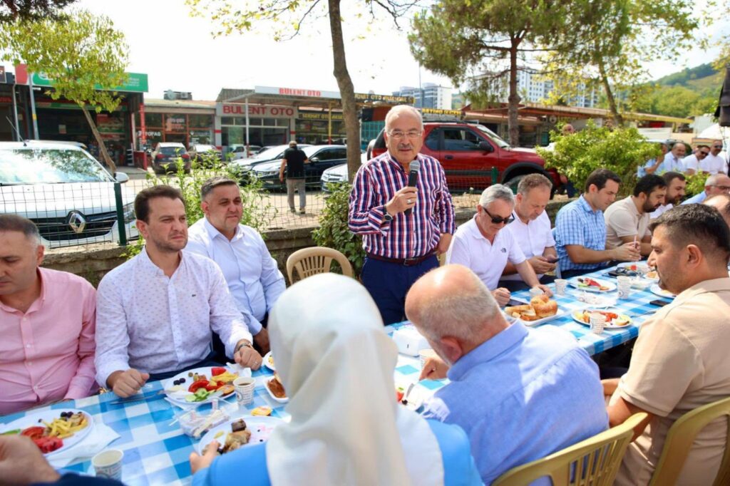 BAŞKAN GÜLER’DEN SANAYİ ESNAFINA MÜJDE