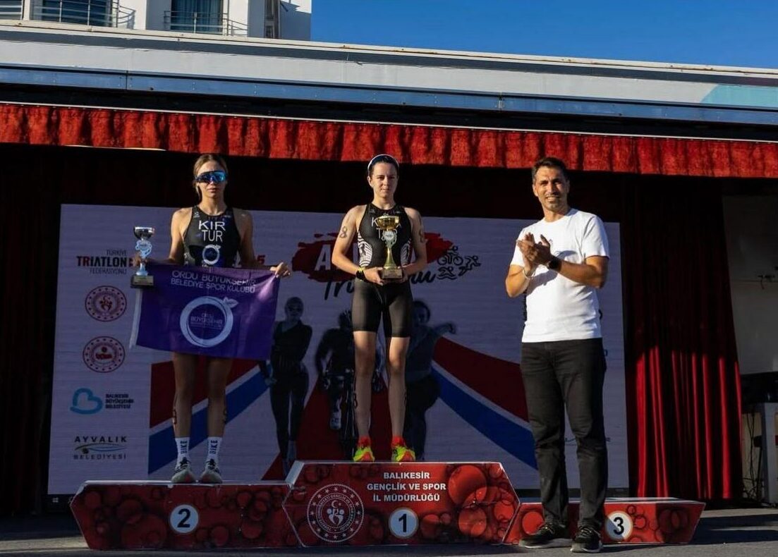 MİLLİ SPORCULARDAN 1 ALTIN 1 GÜMÜŞ MADALYA